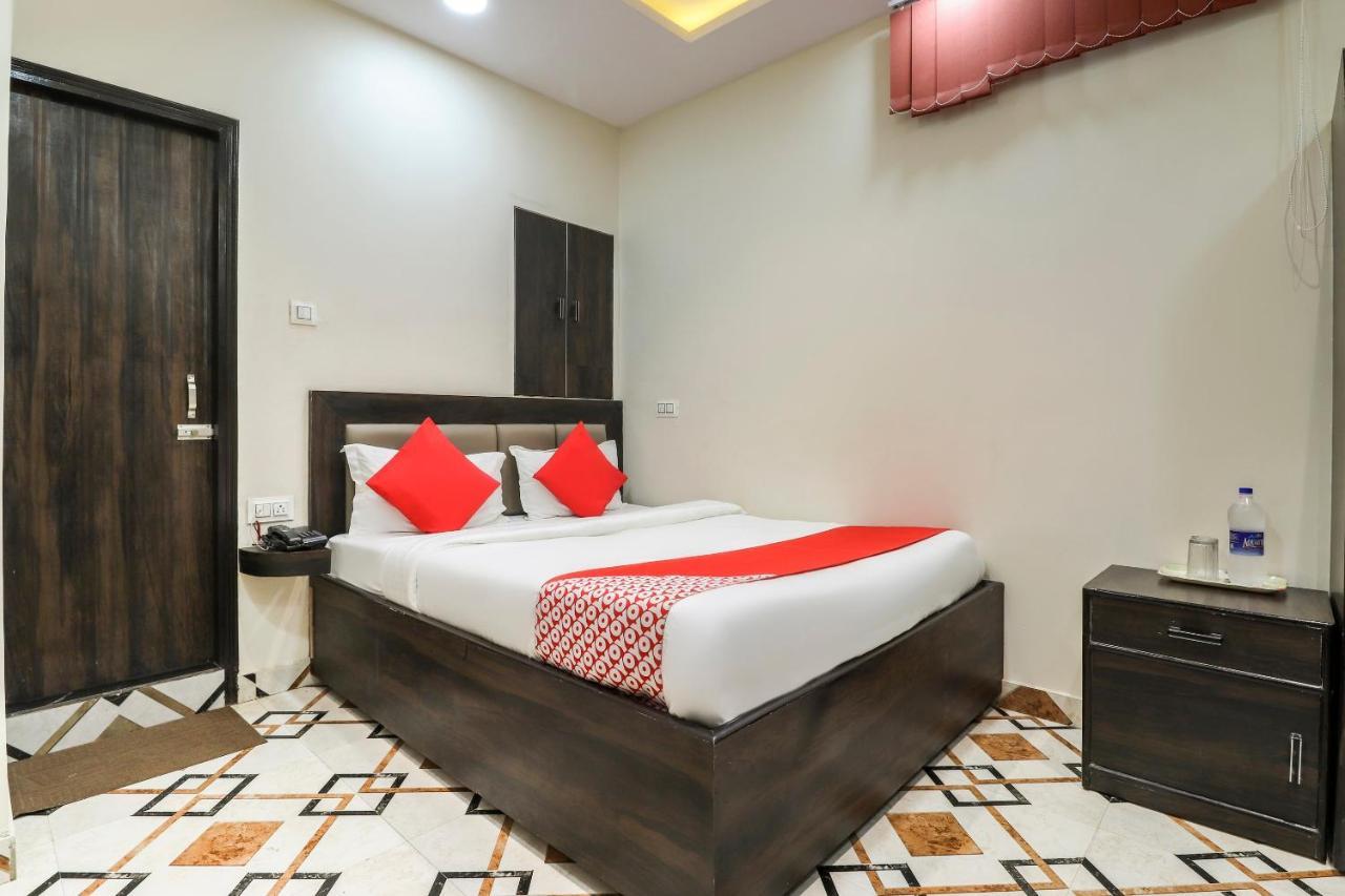 โอโย 62485 โฮเต็ล ซิตี้ พาเลซ Hotel กานปูร์ ภายนอก รูปภาพ