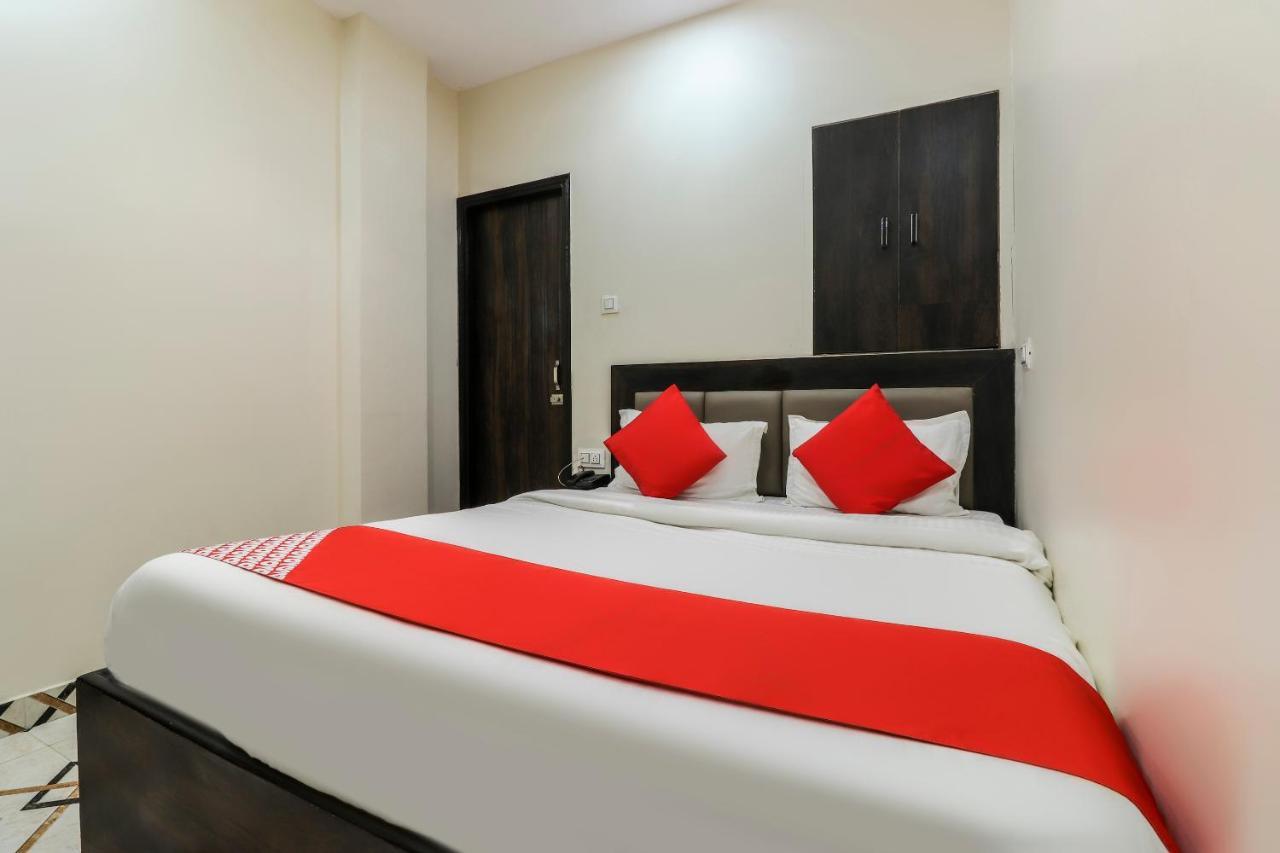 โอโย 62485 โฮเต็ล ซิตี้ พาเลซ Hotel กานปูร์ ภายนอก รูปภาพ